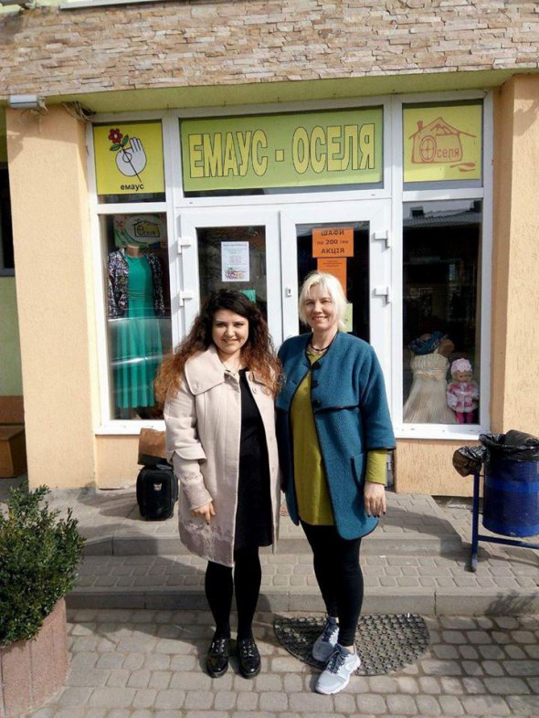 Яна изучала опыт других благотворительных магазинов одежды в Украине