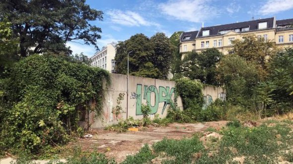 Часть стены на границе между Востоком и Западом нашли в Берлине