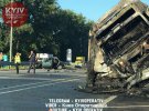 На Житомирской трассе под Киевом столкнулись фура и ВАЗ. Два человека с легковушки погибли
