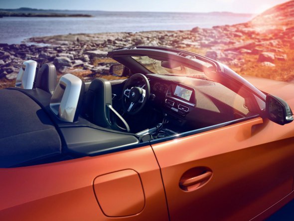 BMW показала нову Z4 M40i. Фото: Авто 24