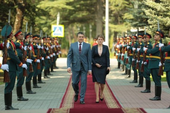 Ватажок терористів ЛНР Леонід Пасічник та "перша леді"