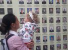Біля Михайлівського собору зібралися родичі загиблих захисників України. Пропонують запровадити 29 серпня День пам'яті захисників України