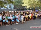У Миколаївському національному університеті ім. Сухомлинського під час урочистої лінійки з нагоди початку навчального року четверо першокурсниць знепритомніли.