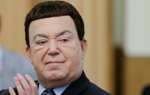 Йосип Кобзон записав 68 альбомів. Шість разів обирався депутатом російської Держдуми. Володів п’ятьма земельними ділянками, мав три будинки, п’ять квартир та три автомобілі