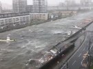 В Японии бушует ураган Джеби