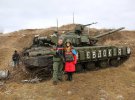 У 2015-м украинские солдаты назвали танк "Евдокия" в честь школьницы, живущей в зоне боевых действий на Донбассе