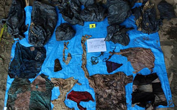 Особисті речі, паспорти та 166 черепів знайшли в 35 масових похованнях у Мексиці