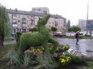 У Вінниці створили 2-метрових зелених трав'яних коней з 20 тисяч рослин