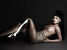 Зваблива Вікторія Модеста успішно передає сексуальний образ навіть із протезом