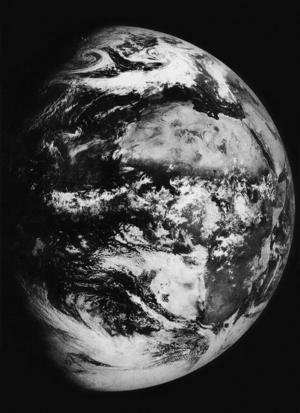 Фотографія Землі зроблена автоматичною станцією «Зонд-5». Фото: еpizodsspace.airbase.ru