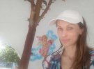 "Петриківський дивоцвіт": Наталія Підгірня реставрувала гігантську писанку