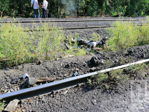 У  Кривому Розі виявили труп чоловіка.  Загинув під колесами потяга, за попередньою інформацією