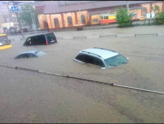 Після зливи у Львові