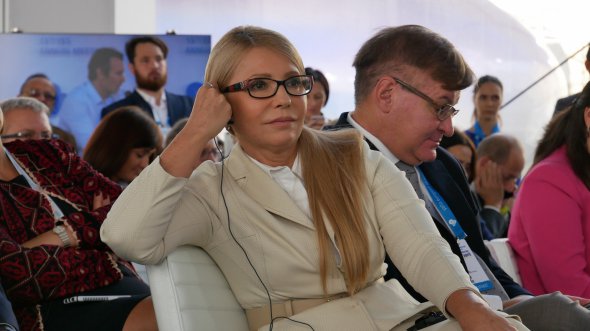Выступ слушала бывшая премьер Юлия Тимошенко, которая собирается идти в президенты