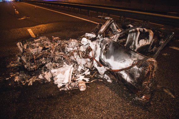 На Житомирской трассе в селе Березовка произошло смертельное ДТП. Audi A8 врезался в грузовик Mercedes