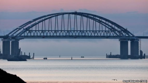Пересматривать границы Азовского моря начали после того, как Кремль захотел контролировать единственный судоходный путь из Черного в Азовское море.