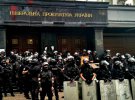 Внаслідок сутичок між представниками націоналістичних організацій та силовиками під будівлею ГПУ   у Києві постраждали 7 поліцейських