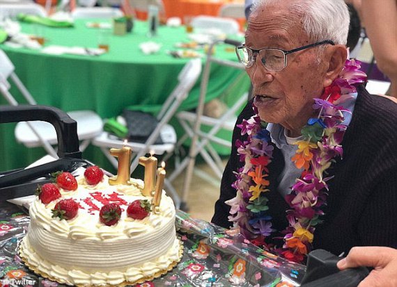 111-річний Генрі Ценг говорить, що головне в житті посміхатися