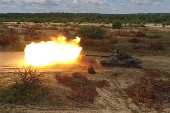 Вогневі випробування на полігоні українського танка Т-72АМТ у серпні 2018 року