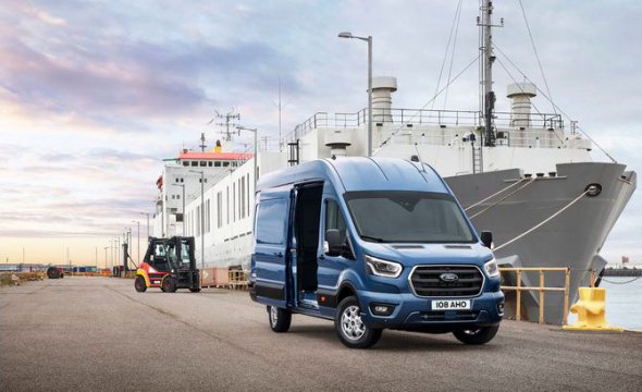 Ford представил основательно модернизированный фургон Transit. Фото: Аutocentre.ua