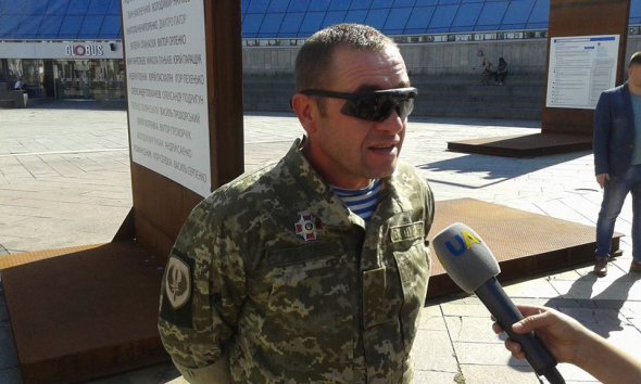Старший сержант мотопехотной роты 45-летний Михаил Гребеневич, позывной "Кавказ". Был старшиной погибшего бойца