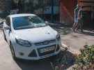В Киеве ревнивец с многоэтажки бросил телевизор на авто соперника