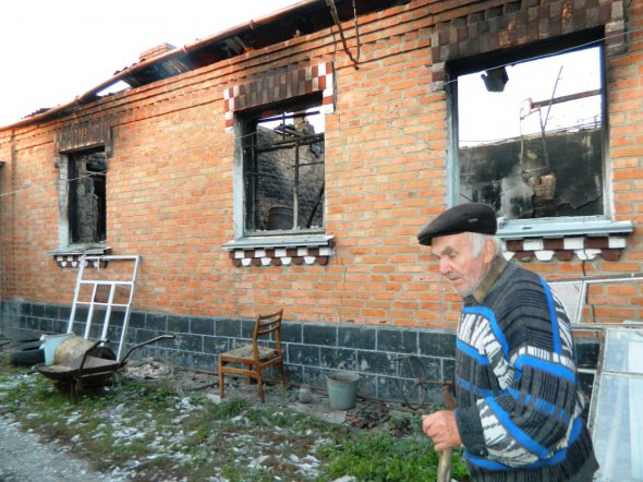 Дом семьи Ковальчуков в селе Павловка выгорел полностью от попадания снаряда "Ураган"