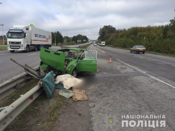 На в'їзді в смт Пісочин на Харківщині сталася смертельна аварія - загинуло 2 людей