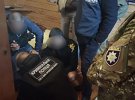 У Коломиї на Івано-Франківщині злочинці утримували в трудовому рабстві 32 людей, серед них  троє дітей.