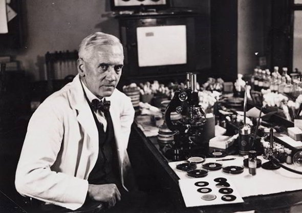 28 вересня 1928 рокуОлександр Флемінг відкрив пеніцилін