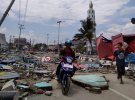 384 людини загинули через землетрус і цунамі в Індонезії