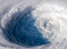 Снимки тайфуна "Трами" из космоса. Фото: CGTN \ Twitter