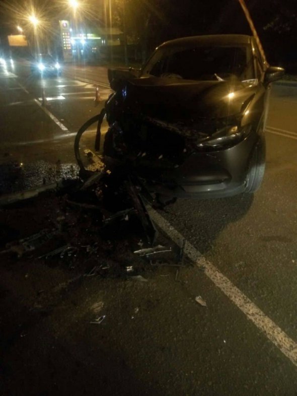 У Одесі сталася смертельна ДТП. Під час зіткнення автомобілів Toyota та Mazda один чоловік загинув, ще один у важкому стані в лікарні