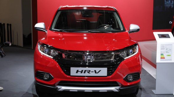 Компанія Honda представила на Паризькому автосалоні оновлений серійний кросовер HR-V. фото: