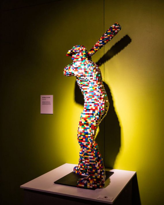  Роботи Натана Саваї з конструктора Lego експонують у світових музеях сучасного мистецтва. 
