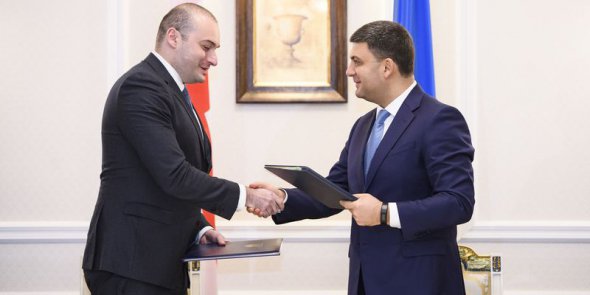 Прем'єр-міністр України Володимир Гройсман і прем'єр-міністр Грузії Мамука Бахтадзе