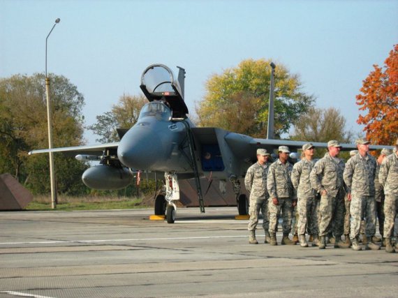 8 октября на военном аэродроме бригады тактической авиации имени Петра Франко стартовали международные военные учения "Чистое небо-2018"