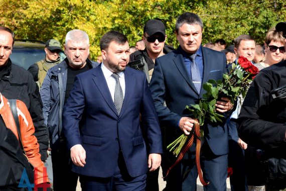 На поминки до ватажка ДНР Олександра Захарченка прибули в.о. ватажка ЛНР Леонід Пасічник та в.о. ватажка ДНР Денис Пушилін