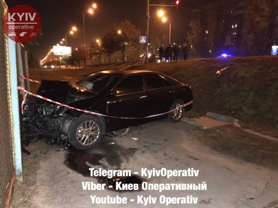 На ул. Героев Сталинграда в Киеве произошла пьяная ДТП с участием трех авто