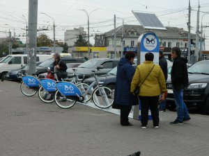 У Вінниці пропонують безкоштовний проїзд велосипедами 