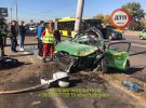 Киев: водитель иномарки влетел на высокой скорости в столб с 5 пассажирами