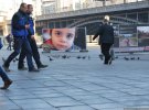 У центрі Берліна на площі Доротеї Шлеґель відкрилася фотовиставка "Діти у війні"