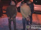 В Одесі затримали 5 членів банди, яку підозрюють у вимаганнях, розбійних нападах та викраденнях людей. Діяли під виглядом поліцейських