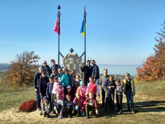 В Трахтемирове на Каневщине открыли памятный знак в честь 400-летия победы над московитами. Фото: cossackland.org.ua