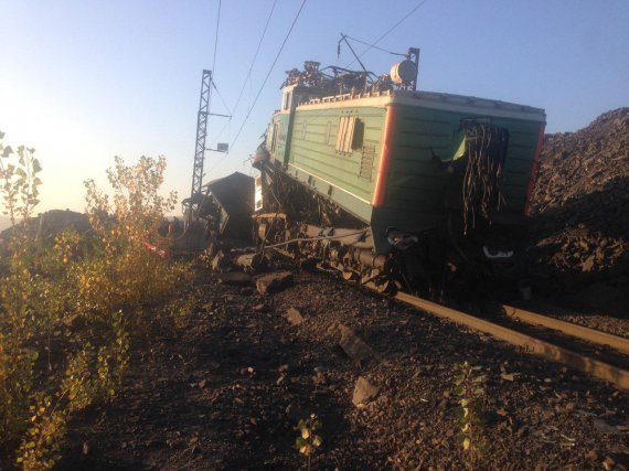 Причиною залізничної аварії у кар'єрі поблизу Кривого Рогу  стали несправні гальма одного з локомотивів,