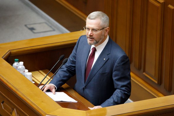 Нардеп Олександр Вілкул назвав зняття з нього депутатської недоторканності "зачисткою політичного поля перед виборами"