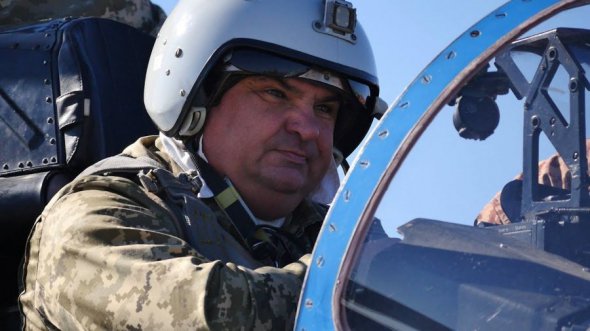 Полковник Иван Петренко 25 лет служил в авиации