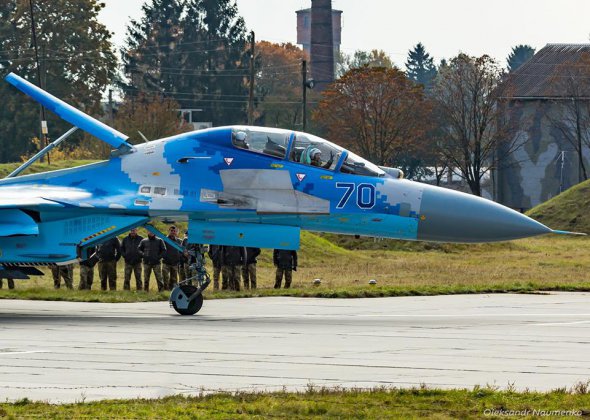 Останнє фото пілотів Івана Петренка та Сета Нерінга на борту винищувача Су-27УБ з бортовим номером 70