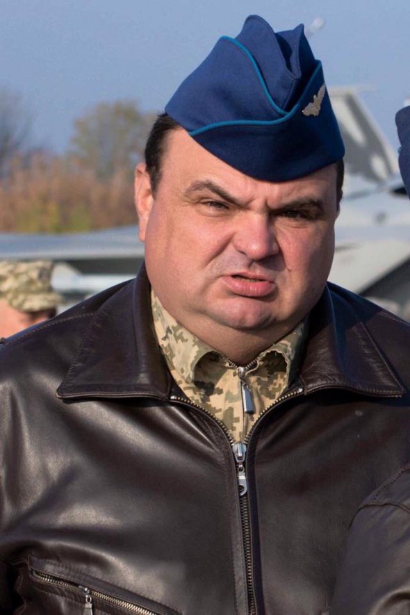 Полковник Петренко в 2016 - 2017 годах готовил будущих летчиков-истребителей Харьковского Национального университета Воздушных Сил на самолетах МиГ-29 и Су-27