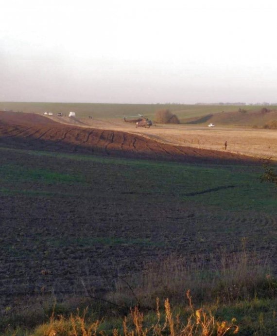 Місцеві сфотографували місце падіння СУ-27